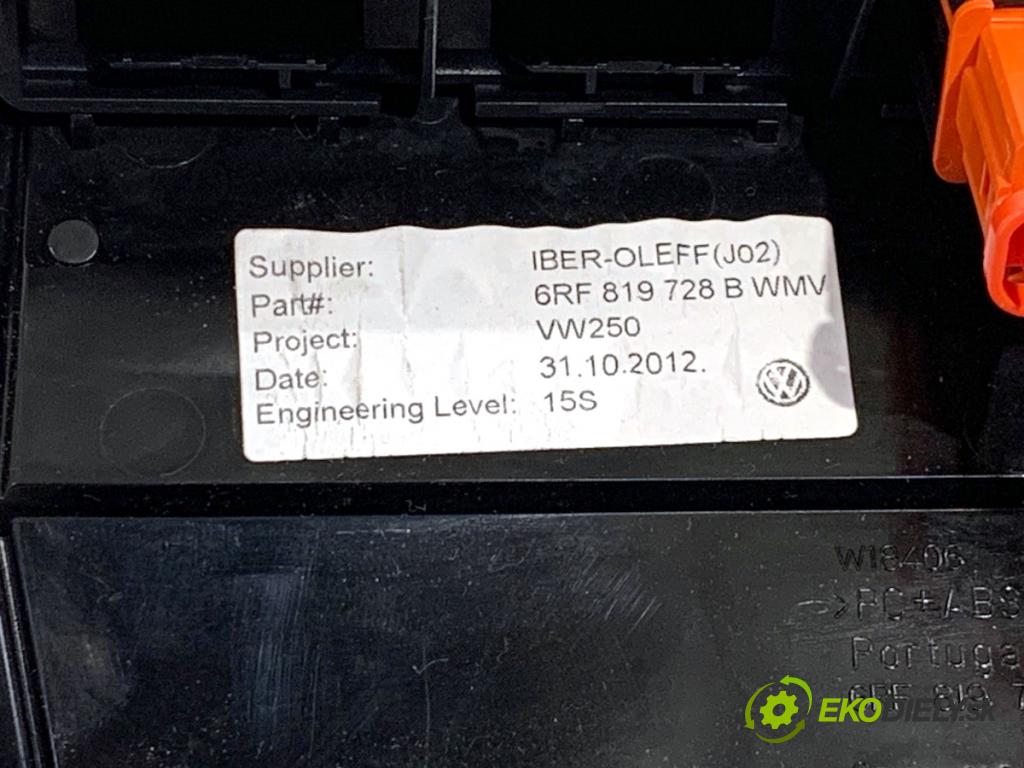 VW POLO V liftback 2012 44 kW 1.2 1198 Mriežky kúrenia predný stredna 6RF819728B