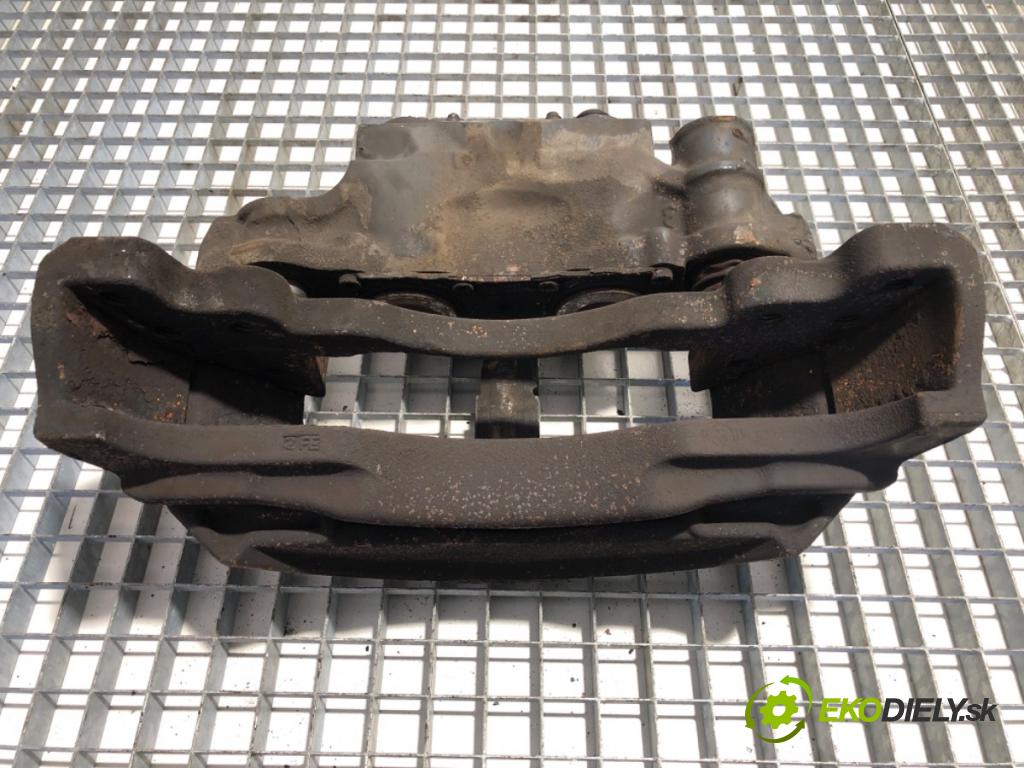 DAF XF Ciągnik siodłowy 2014 375 kW FT 510 375 kW [510 KM] olej napędowy 2012 - 2022 12900 Brzdič strmeň pravy predný Z012007