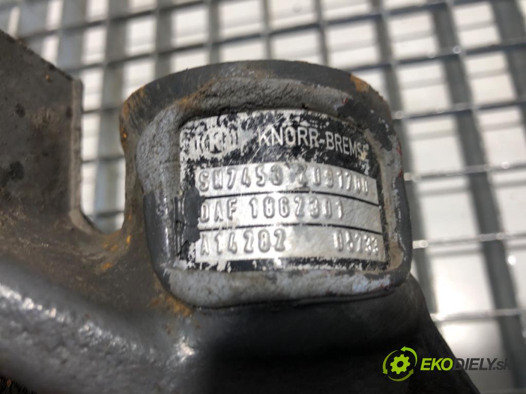 DAF XF Ciągnik siodłowy 2014 375 kW FT 510 375 kW [510 KM] olej napędowy 2012 - 2022 12900 Brzdič strmeň ľavy predný Z012009