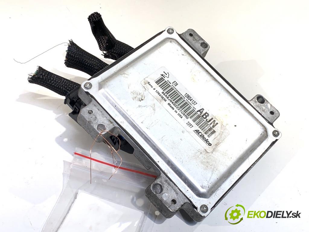 OPEL ASTRA J Kombi 2013 103 kW 1.4 LPG (35) 1364 řídící jednotka motora 12654137 (Řídicí jednotka)