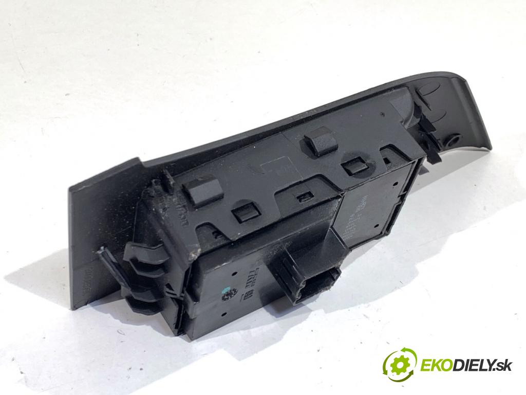 OPEL ASTRA J Kombi 2013 103 kW 1.4 LPG (35) 1364 Prepínač okien 13305978 (Prepínacie páčky pod volantom)