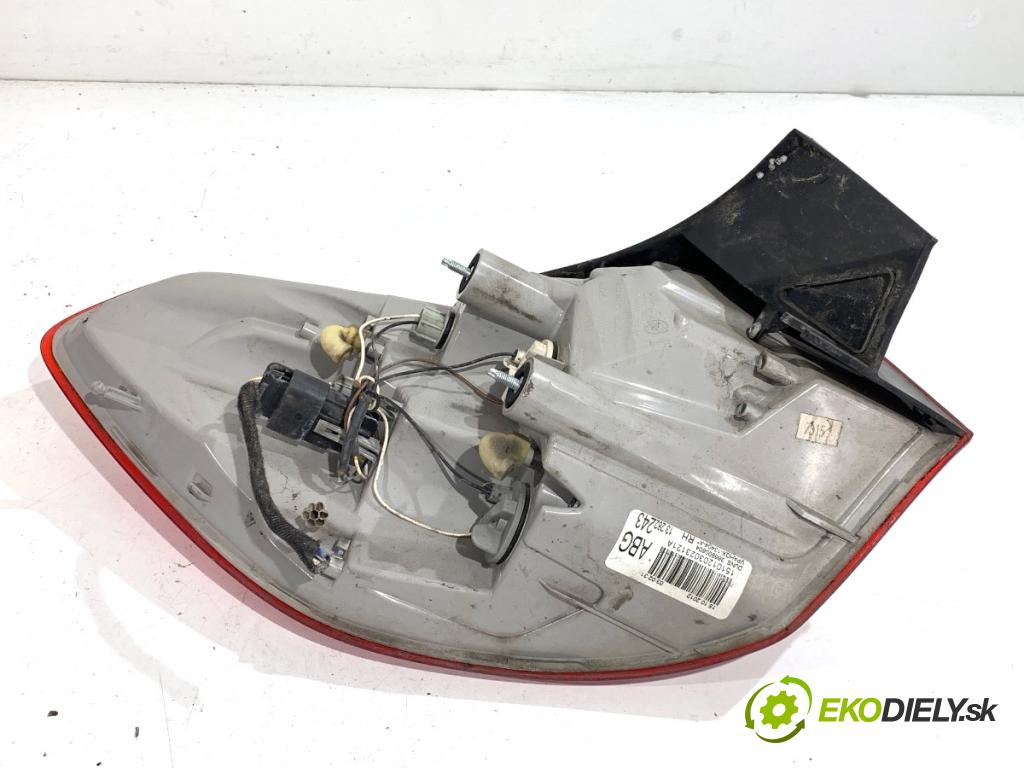 OPEL ASTRA J Kombi 2013 103 kW 1.4 LPG (35) 1364 Svetlo pravy zad 13282243