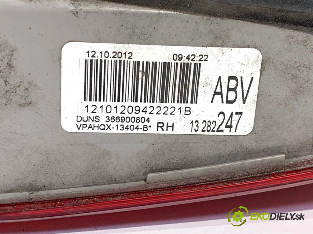 OPEL ASTRA J Kombi 2013 103 kW 1.4 LPG (35) 1364 Svetlo zad pravá vnútorná 13282247 (Kľučka dverí ostatné)