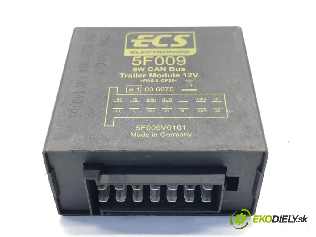 OPEL ASTRA J Kombi 2013 103 kW 1.4 LPG (35) 1364 modul tažného oka ECS 5F009 5F009V0101 (Řídící jednotka ostatní)