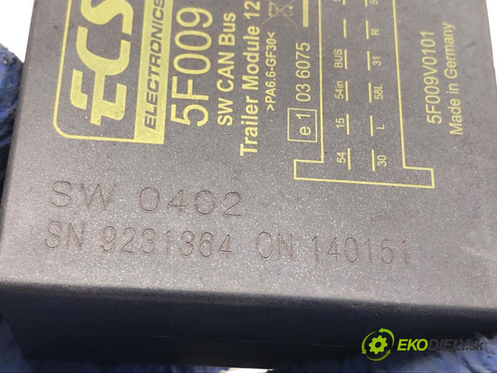 OPEL ASTRA J Kombi 2013 103 kW 1.4 LPG (35) 1364 modul tažného oka ECS 5F009 5F009V0101 (Řídící jednotka ostatní)