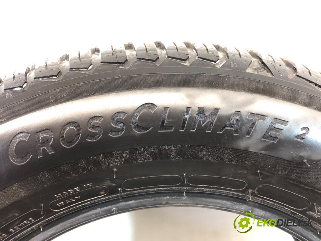 --- ---      PNEUMATIKY: PARA: VÍCENÁ SEZÓNA: 215/65 16" MICHELIN