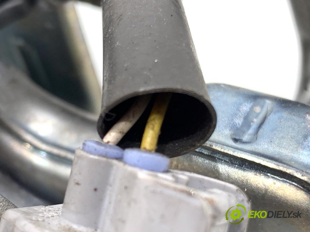 LEXUS IS sedan 2015 180 kW 200t (ASE30) 1998 Lišta vstrekovacia INJEKCIA: 23250-36020