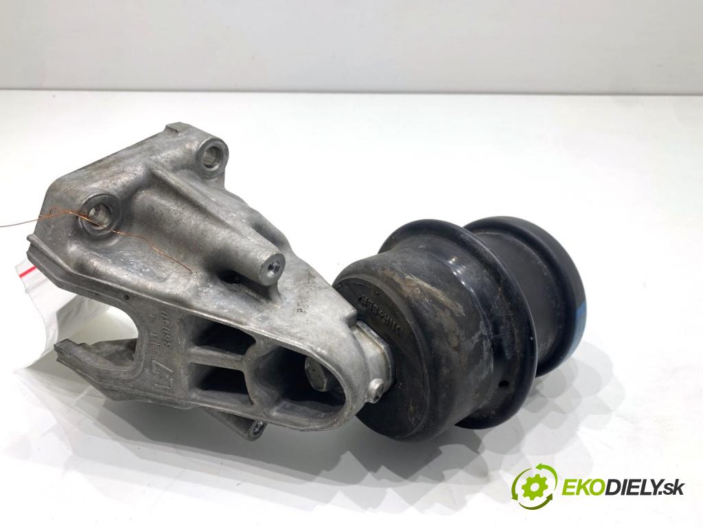 LEXUS IS sedan 2015 180 kW 200t (ASE30) 1998 Držiak Motor