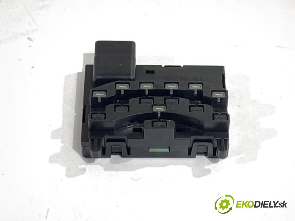 VW GOLF V liftback 2006 103 kW 2.0 TDI 1968 snímač ÚHEL: otáčky 1K0959654