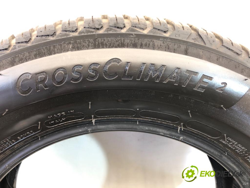 --- ---      PNEUMATIKA: VÍCENÁ SEZÓNA: 215/62 16" MICHELIN