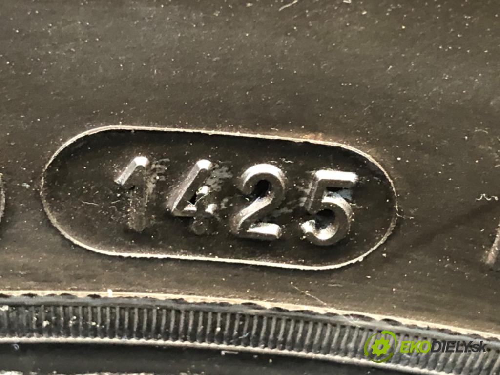 --- ---      PNEUMATIKA: VÍCENÁ SEZÓNA: 215/62 16" MICHELIN