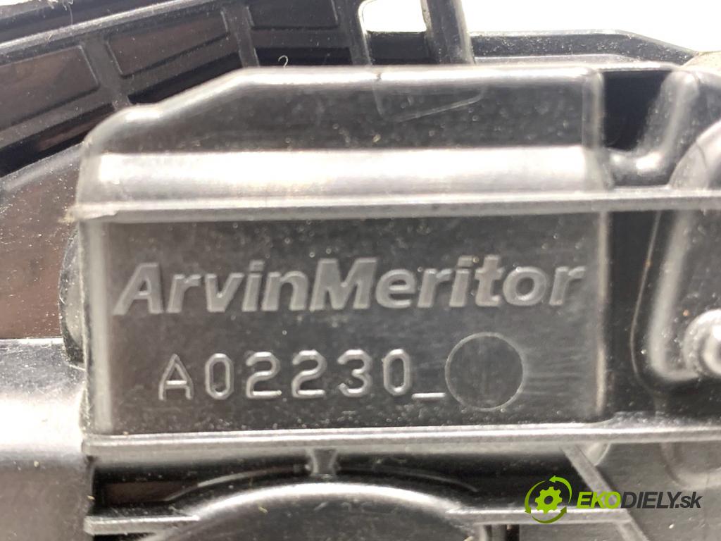 VW SHARAN nadwozie wielkoprzestrzenne (MPV) 2011 103 kW 2.0 TDI 1968 zámok Dvere ľavy predný 5K1837015B