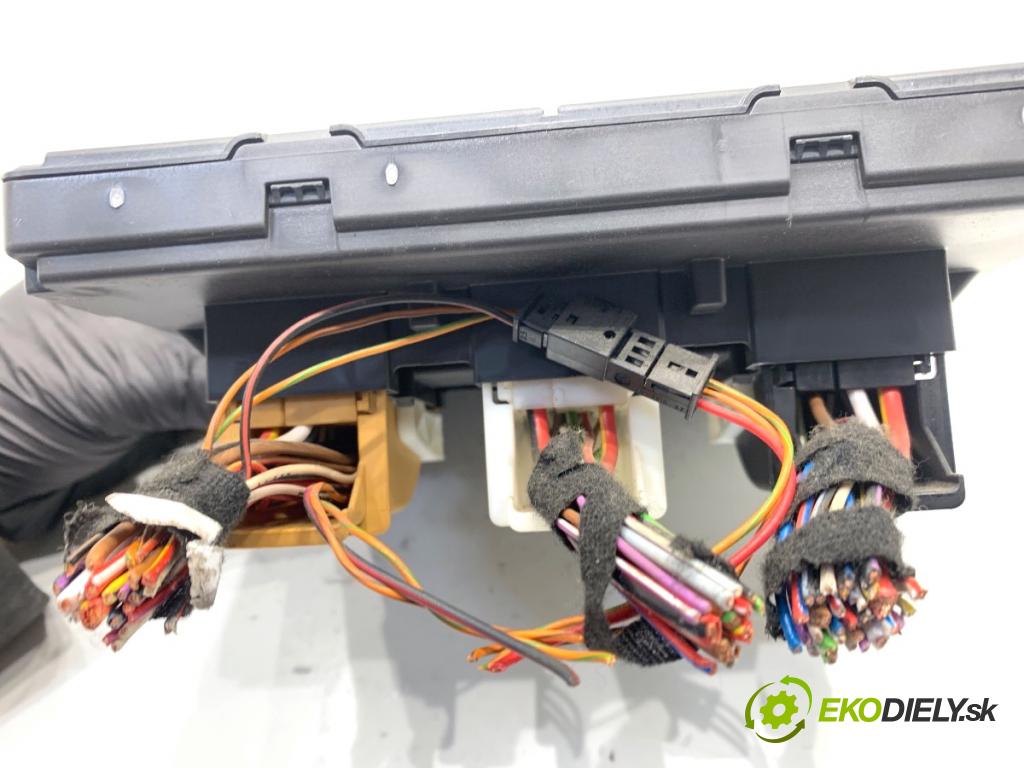 VW SHARAN nadwozie wielkoprzestrzenne (MPV) 2011 103 kW 2.0 TDI 1968 modul komfortu 5K0937086J (Komfortní modul)