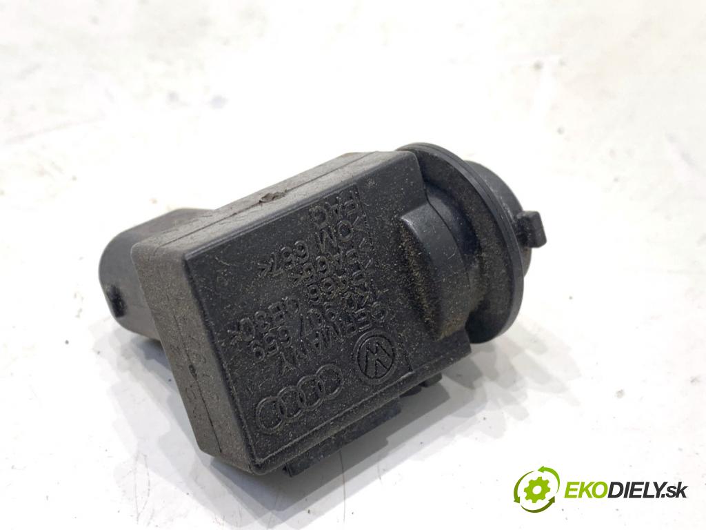 VW SHARAN nadwozie wielkoprzestrzenne (MPV) 2011 103 kW 2.0 TDI 1968 snímač KVALITNÍ: vzduchu 1K0907659