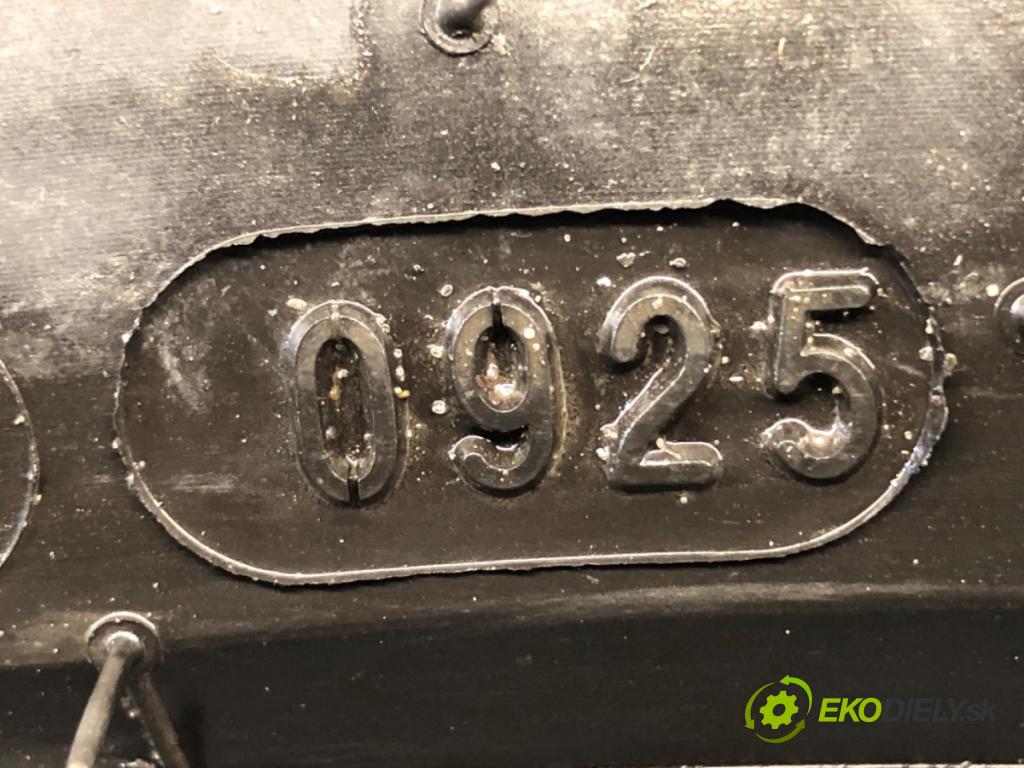 --- ---      PNEUMATIKA: 2X 255/40 21"