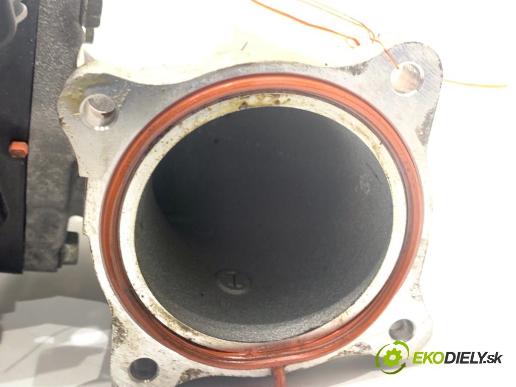 LEXUS IS sedan 2015 180 kW 200t (ASE30) 1998 intercooler vodný 127000-1280