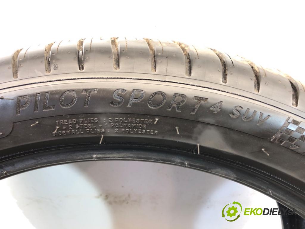 --- ---      PNEUMATIKA: 2X 255/40 21" MICHELIN