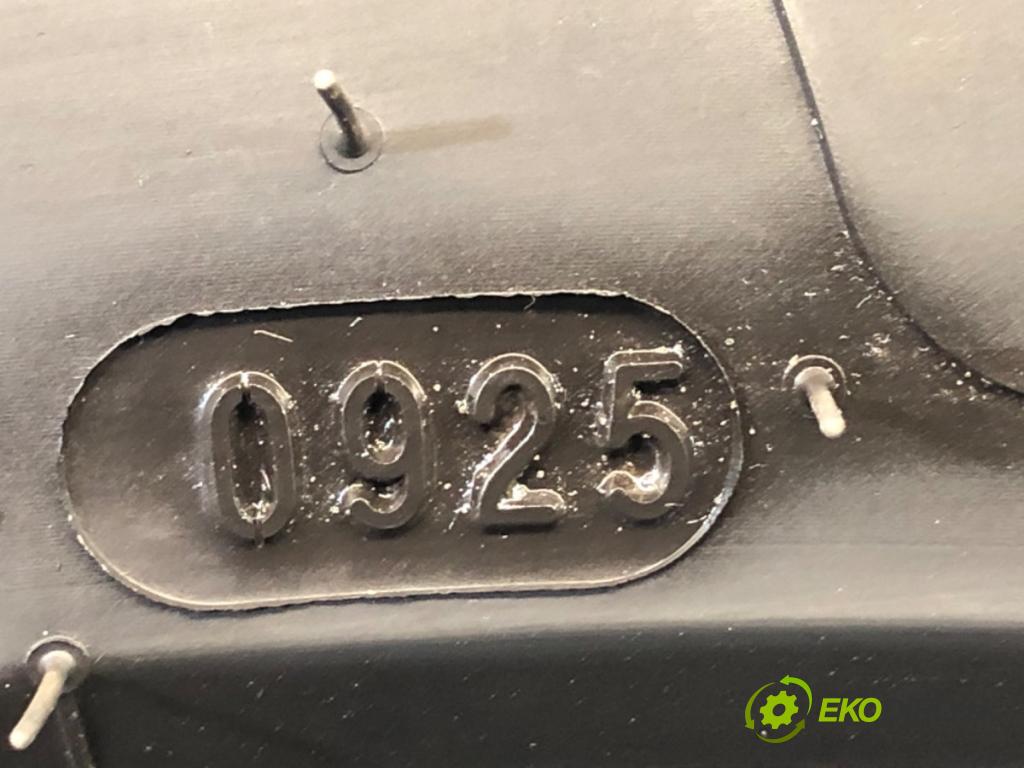 --- ---      PNEUMATIKA: 2X 255/40 21" MICHELIN