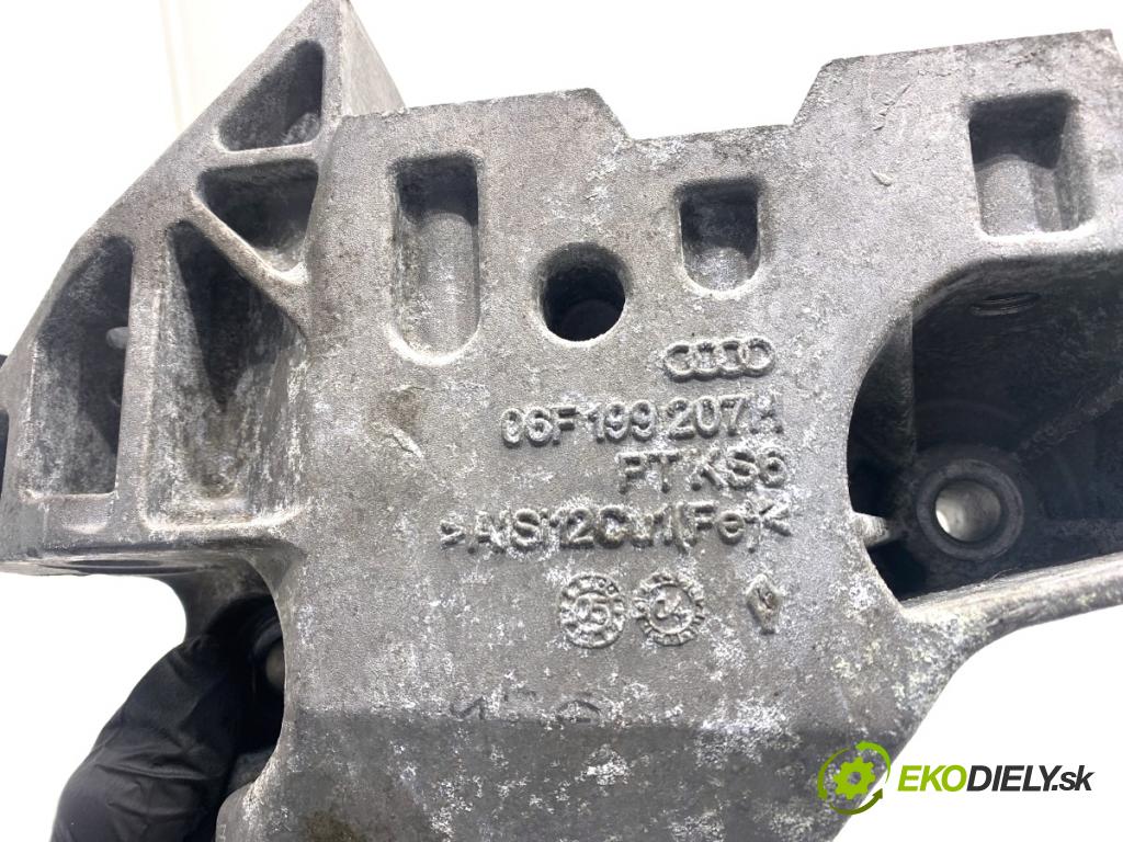 AUDI A3 8P liftback 2005 147 kW 2.0 TFSI quattro 1984 Držiak Motor 06F199207H