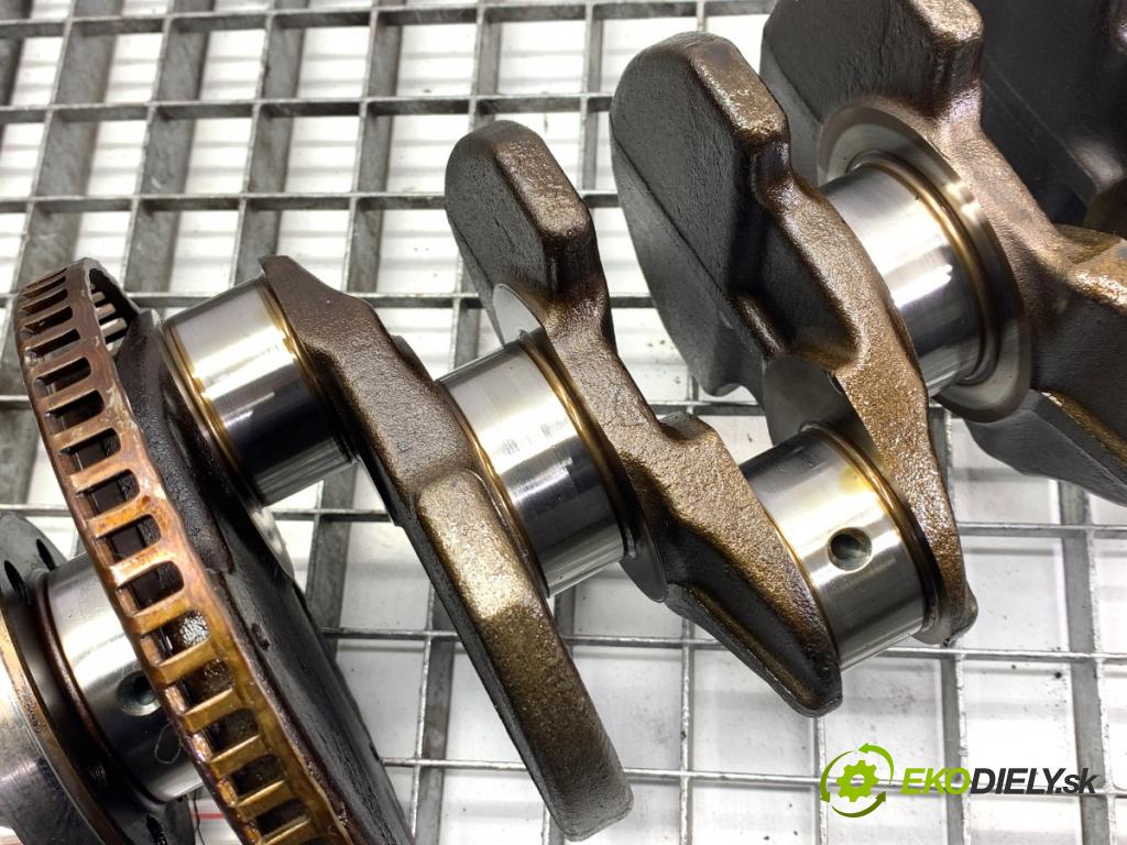 AUDI A3 8P liftback 2005 147 kW 2.0 TFSI quattro 1984 Kardaň, hriadeľ KLIKA: 050105189B (Blok motora ostatné)