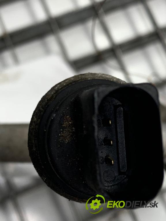 AUDI A3 8P liftback 2005 147 kW 2.0 TFSI quattro 1984 rúrka klimatizace  (Trubka klimatizace)