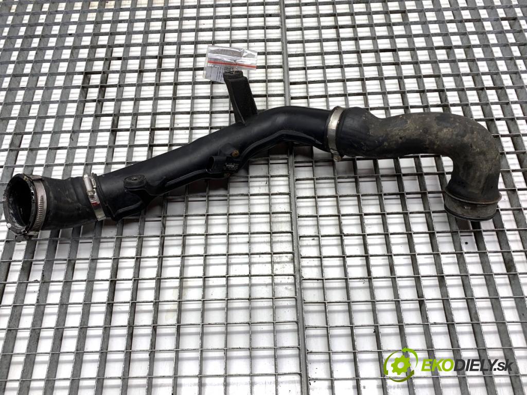 AUDI A3 8P liftback 2005 147 kW 2.0 TFSI quattro 1984 Rúra vzduchu 1K0145762AE