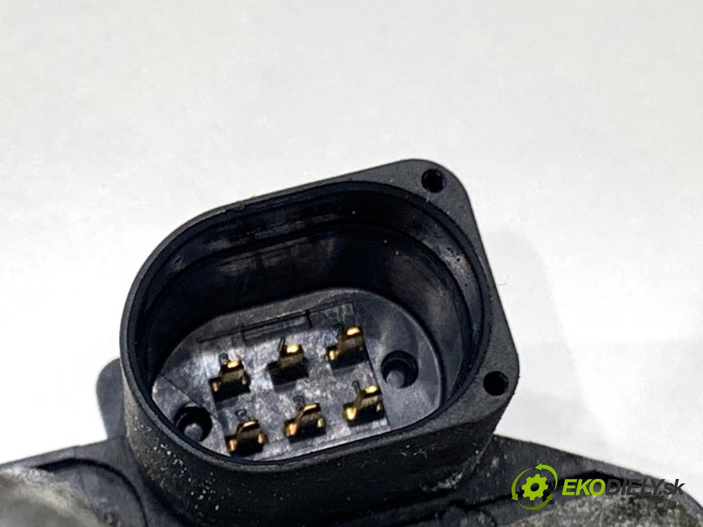 AUDI A3 8P liftback 2005 147 kW 2.0 TFSI quattro 1984 škrtíci klapka 06F133062E (Škrticí klapka)