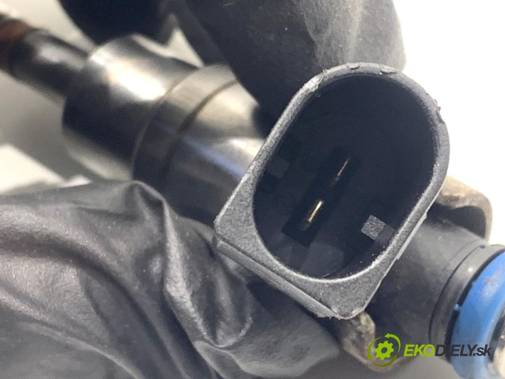 AUDI A3 8P liftback 2005 147 kW 2.0 TFSI quattro 1984 vstrekovač 0261500020 (Vstrekovač paliva)