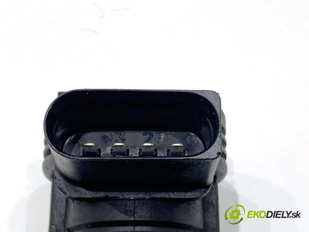 AUDI A3 8P liftback 2005 147 kW 2.0 TFSI quattro 1984 Cievka zapaľovacia 07K905715F (Zapaľovacia cievka)