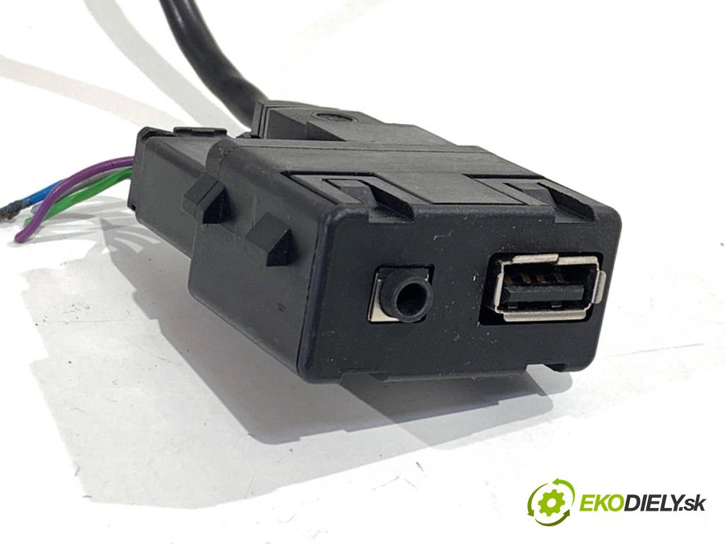 OPEL ASTRA J Kombi 2013 103 kW 1.4 LPG (35) 1364 HNÍZDO: USB 13360040