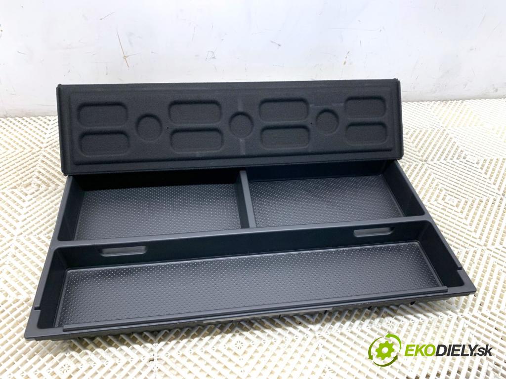 KIA CEED Kombi 2018 66 kW 1.4 CRDi 90 1396 podlaha kufra