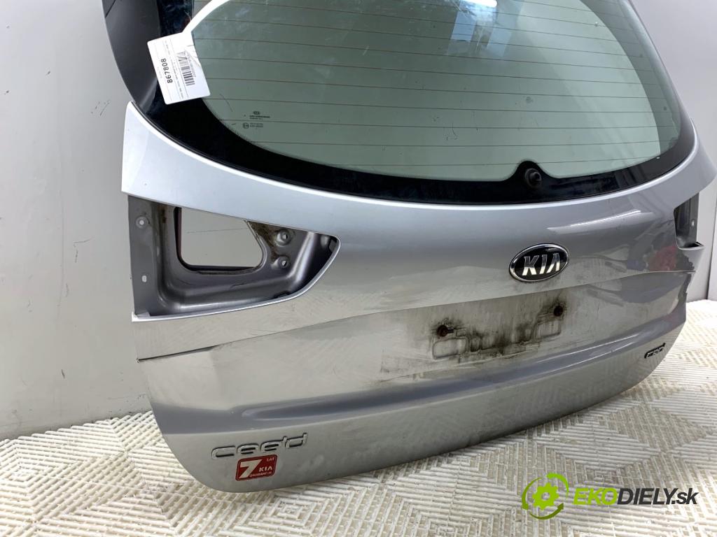 KIA CEED Kombi 2018 66 kW 1.4 CRDi 90 1396 kapota zad KC
