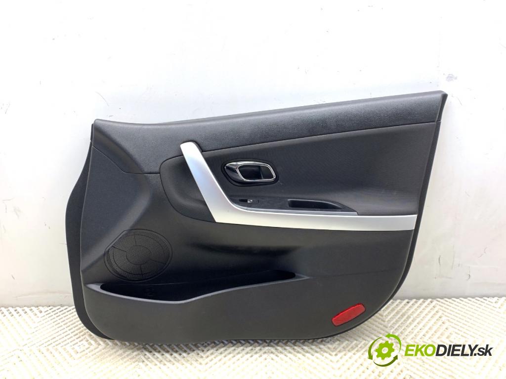 KIA CEED Kombi 2018 66 kW 1.4 CRDi 90 1396 čalúnenie Dvere pravy predný 82360-A2000