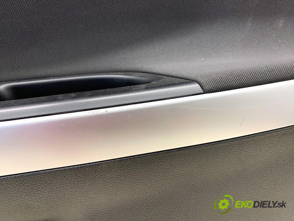 KIA CEED Kombi 2018 66 kW 1.4 CRDi 90 1396 čalúnenie Dvere pravy predný 82360-A2000