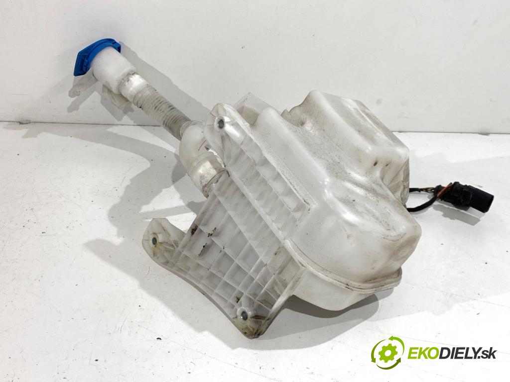 SKODA KODIAQ SUV 2019 110 kW 1.5 TSI 1495 nádržka ostřikovačů 5NA955448A