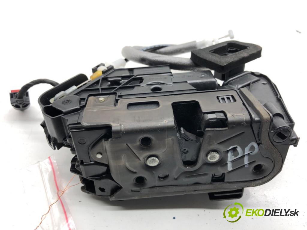 SKODA KODIAQ SUV 2019 110 kW 1.5 TSI 1495 zámok Dvere pravy predný 5TB837016A