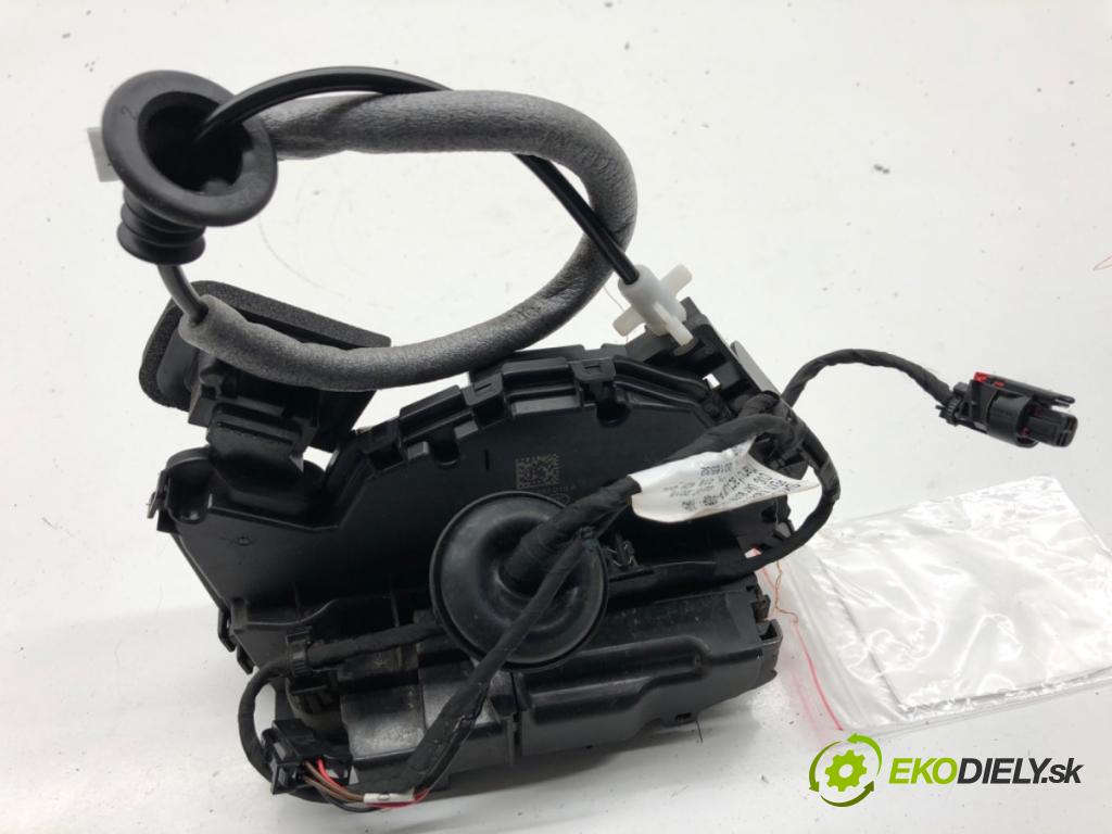 SKODA KODIAQ SUV 2019 110 kW 1.5 TSI 1495 zámok Dvere pravy predný 5TB837016A