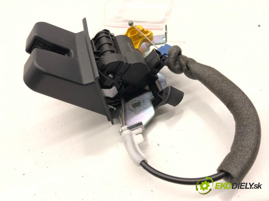 SKODA KODIAQ SUV 2019 110 kW 1.5 TSI 1495 zámok dveří zadní část 4M0827506D