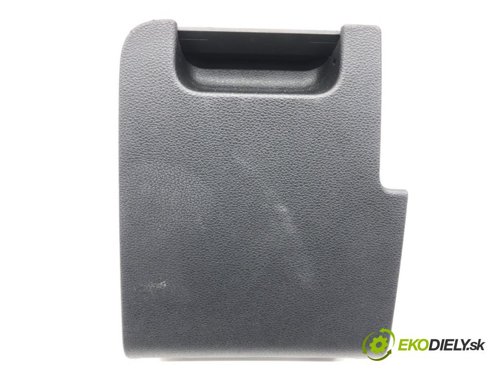 SKODA KODIAQ SUV 2019 110 kW 1.5 TSI 1495 přihrádka kastlík volantu 