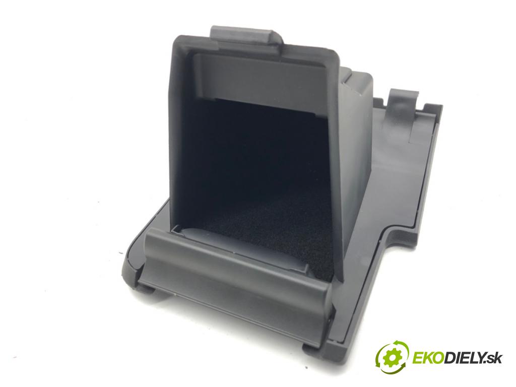 SKODA KODIAQ SUV 2019 110 kW 1.5 TSI 1495 Priehradka, kastlík volantu