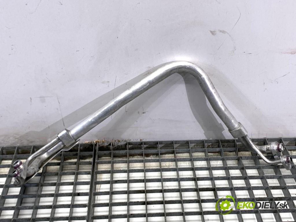 SKODA KODIAQ SUV 2019 110 kW 1.5 TSI 1495 rúrka klimatizace 5QB816738A (Trubka klimatizace)