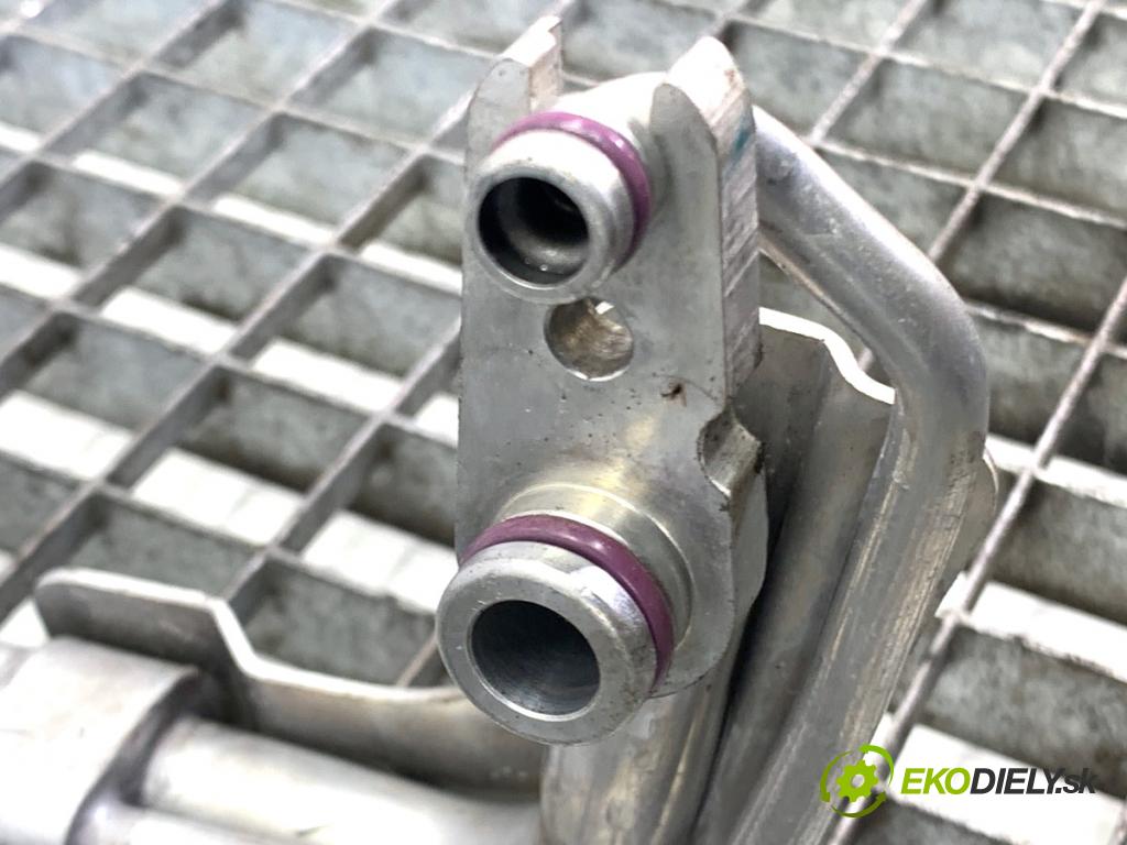 SKODA KODIAQ SUV 2019 110 kW 1.5 TSI 1495 rúrka klimatizace 5QB816738A (Trubka klimatizace)