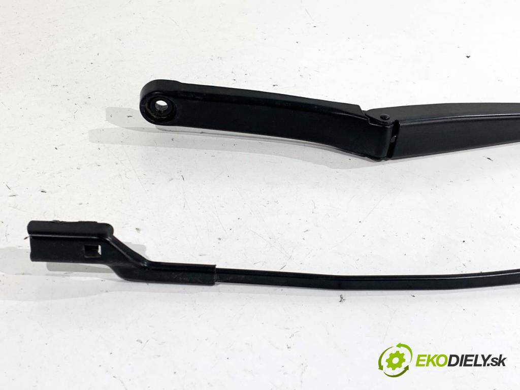 SKODA KODIAQ SUV 2019 110 kW 1.5 TSI 1495 ramená stěračů přední část 566955409 566955410