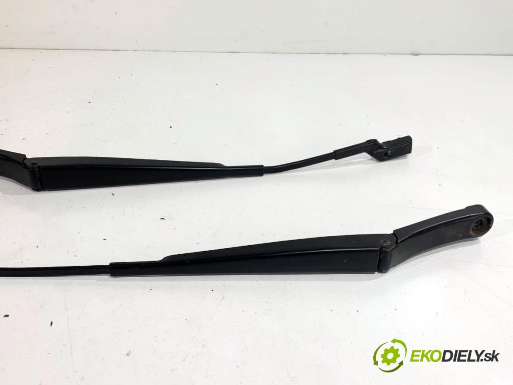 SKODA KODIAQ SUV 2019 110 kW 1.5 TSI 1495 ramená stěračů přední část 566955409 566955410