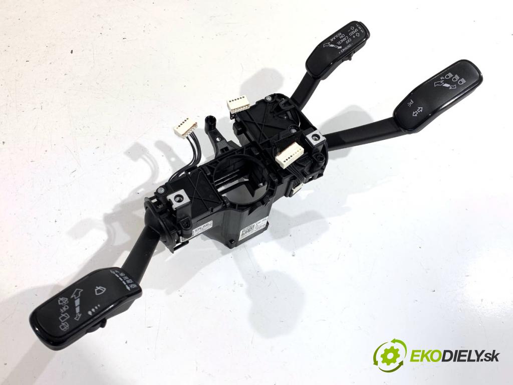 SKODA KODIAQ SUV 2019 110 kW 1.5 TSI 1495 Prepínač kombinovaný 5Q1953521AG (Prepínacie páčky pod volantom)