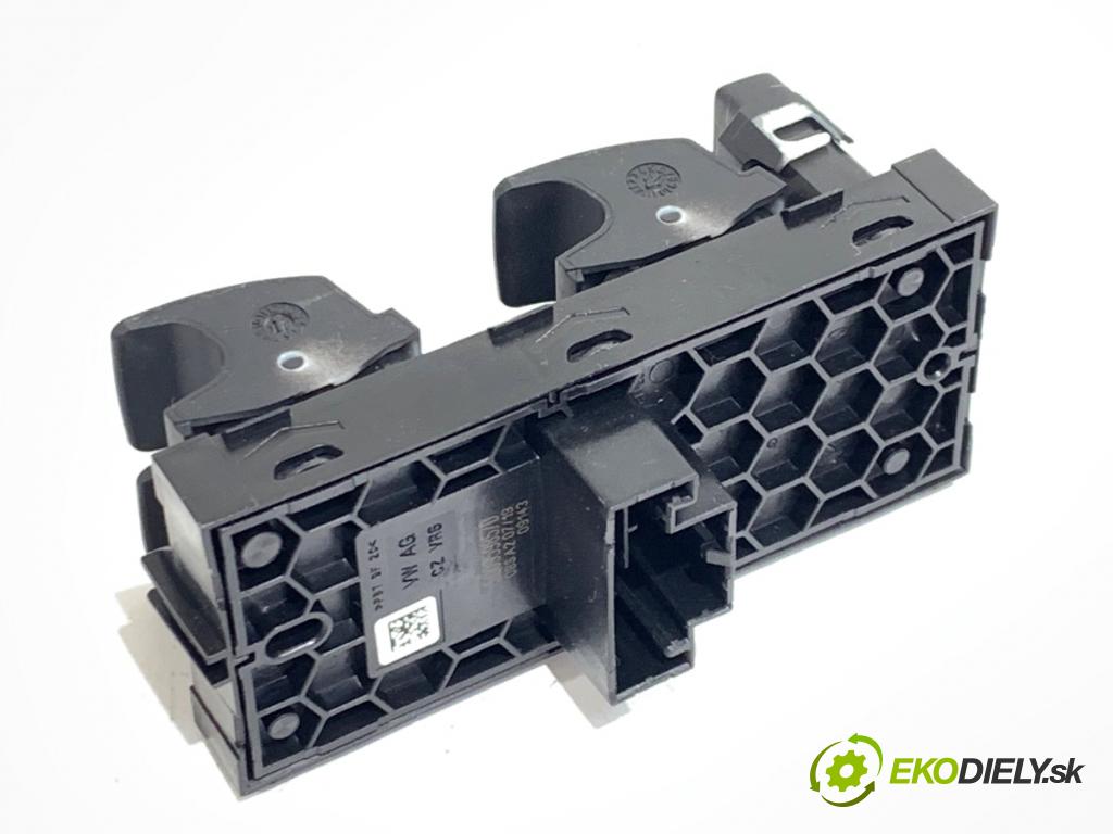 SKODA KODIAQ SUV 2019 110 kW 1.5 TSI 1495 Prepínač okien 5G0959857D (Prepínacie páčky pod volantom)