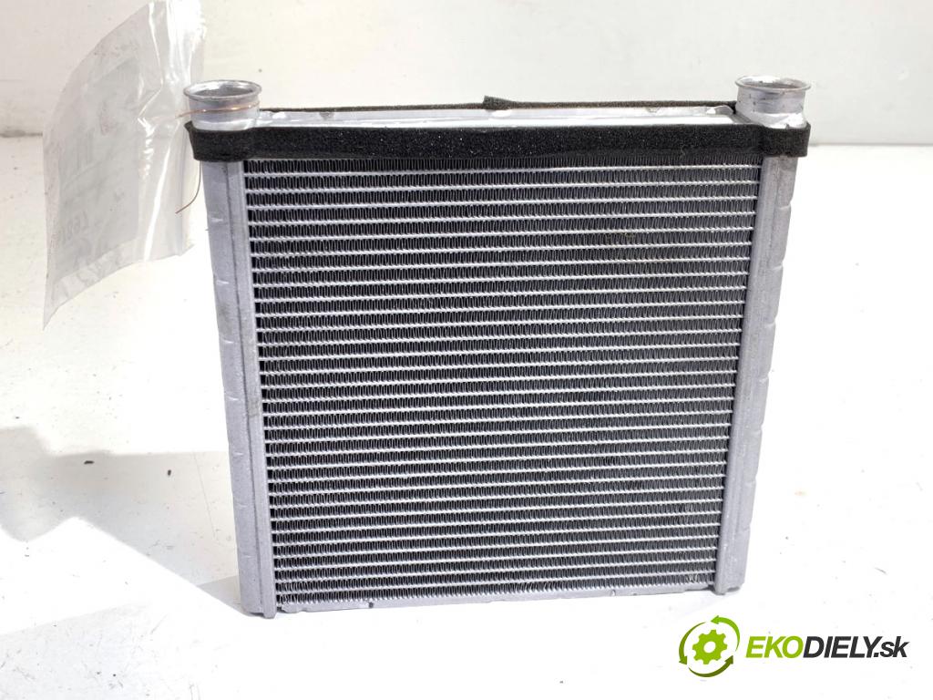 SKODA KODIAQ SUV 2019 110 kW 1.5 TSI 1495 topné těleso radiátor topení  (Radiátor topení)