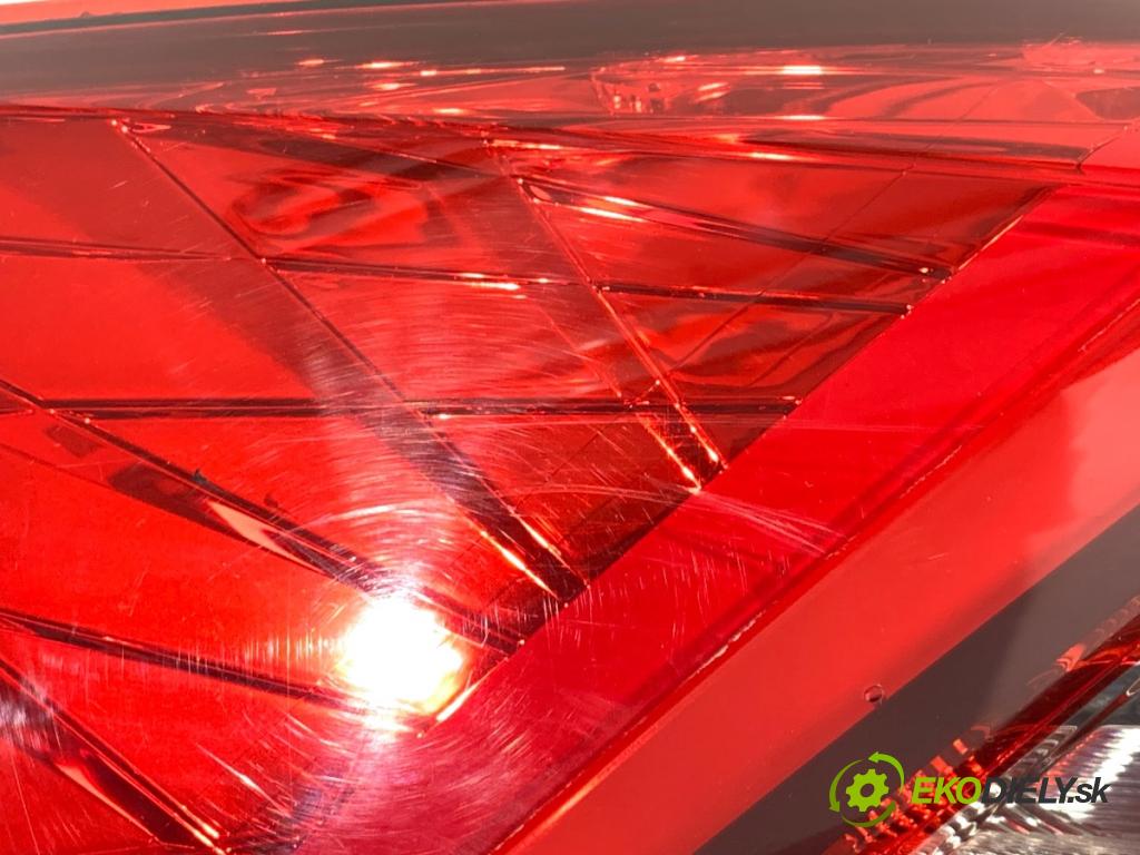 SKODA KODIAQ SUV 2019 110 kW 1.5 TSI 1495 Svetlo ľavy zad 565945207A