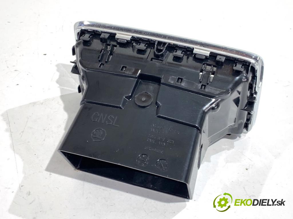 SKODA KODIAQ SUV 2019 110 kW 1.5 TSI 1495 mří topení zadní část 565819203