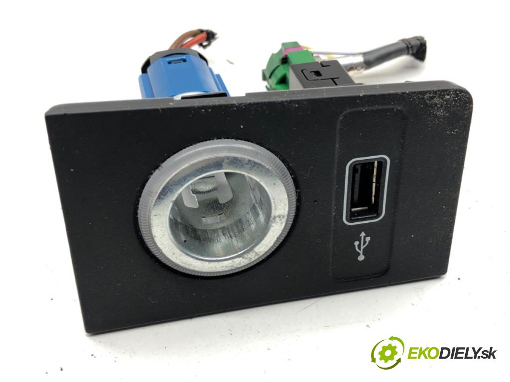 SKODA KODIAQ SUV 2019 110 kW 1.5 TSI 1495 HNÍZDO: USB 5Q0035726E